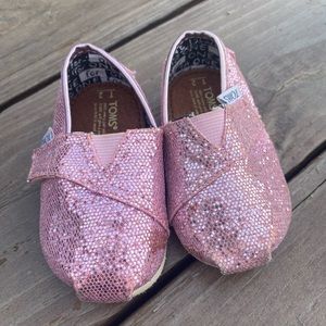 Light Pink Glitter Toms